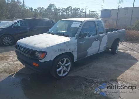 1996 Toyota Tacoma Xtracab z USA, uszkodzony, nr VIN 4TAVL52N6TZ096361